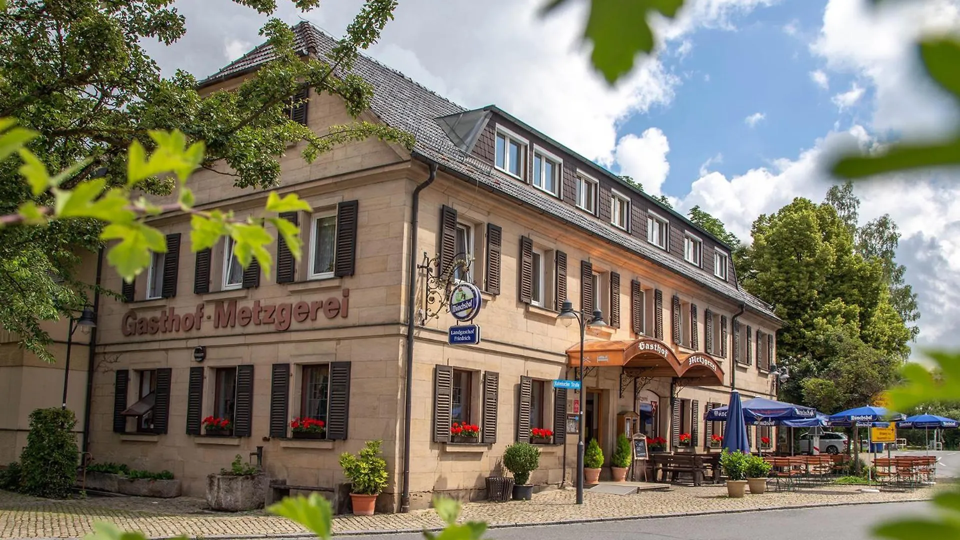 In Franken übernachten: 9 Zwei-Sterne-Hotels im Vergleich